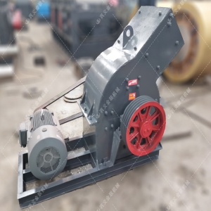 PC200x300小型錘式破碎機發貨圖片_發往河北唐山_粉碎化肥