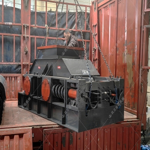 800x600型單臺對輥破碎機發貨 發往廣西 