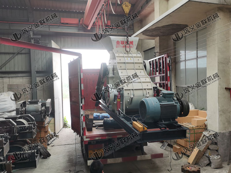 時(shí)產(chǎn)50噸煤泥粉碎機(jī)多少錢一臺(tái)，哪個(gè)型號(hào)合適使用？