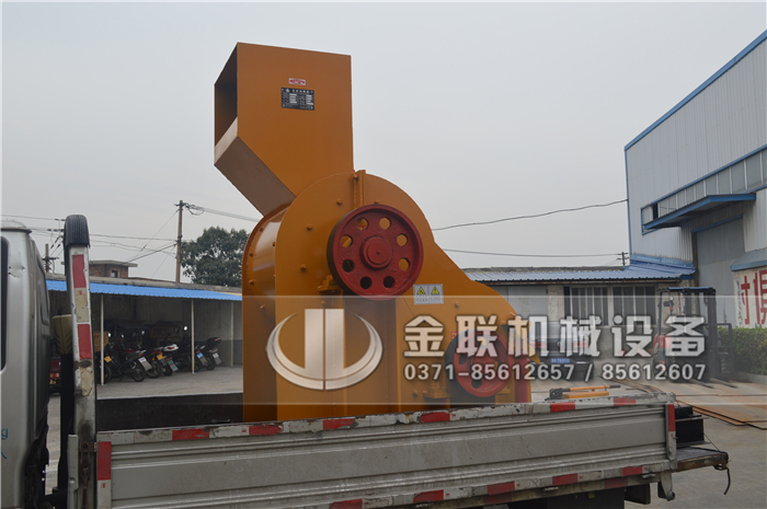 時(shí)產(chǎn)50噸煤泥粉碎機(jī)多少錢一臺(tái)，哪個(gè)型號(hào)合適使用？