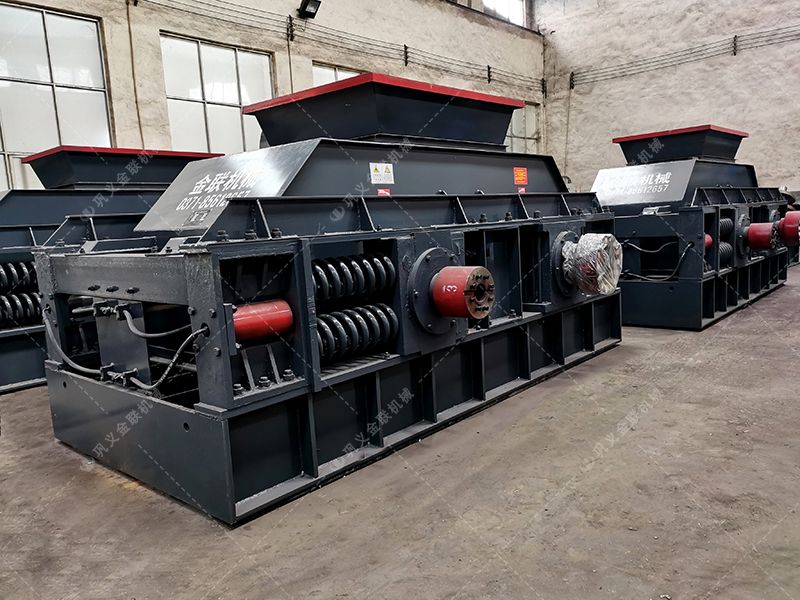 半自動大型對輥制砂機發(fā)貨 2PG1208制砂機設(shè)備發(fā)往廣東