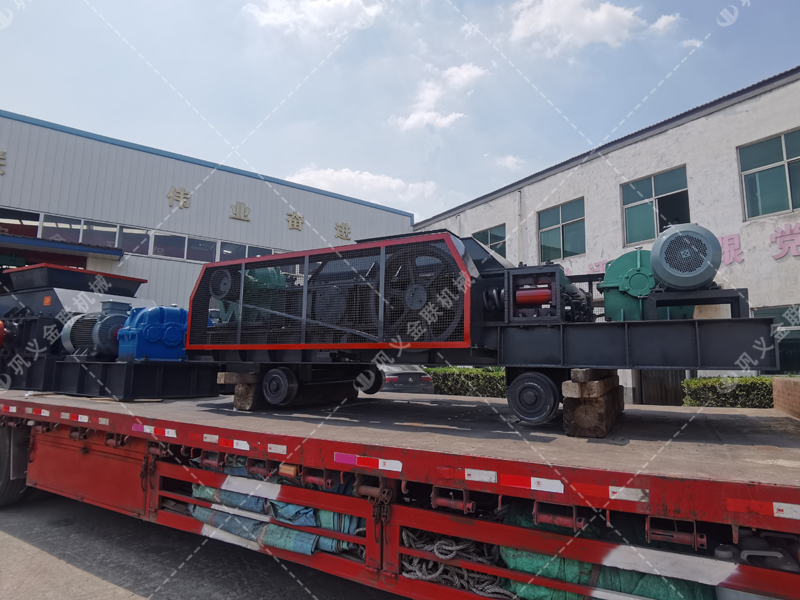 2PGC900X900雙齒輥破碎機發貨圖片_發往內蒙古赤峰_破碎煤