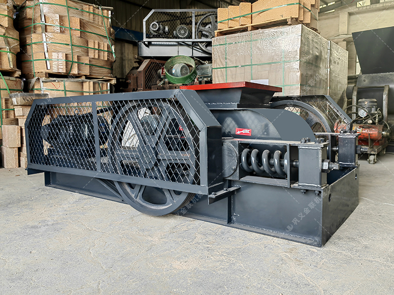 2PG小型對輥破碎機發貨現場圖片_發往江西撫州_破碎玻璃