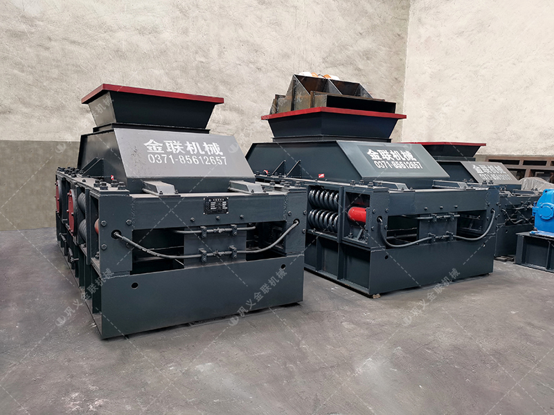 2PG1000X700對輥破碎機發貨圖片_發往湖北恩施_鵝卵石制砂