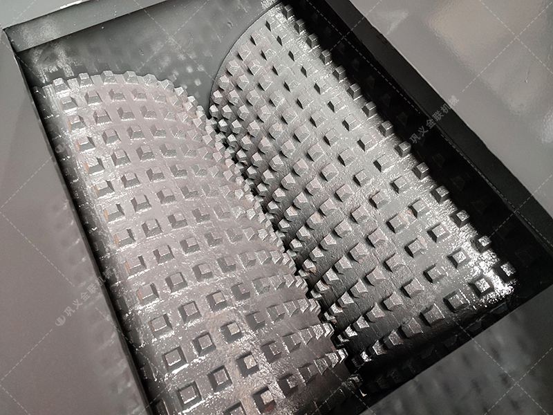 煤炭雙齒輥破碎機(jī)能破碎陶瓷嗎?每小時(shí)產(chǎn)量多大？