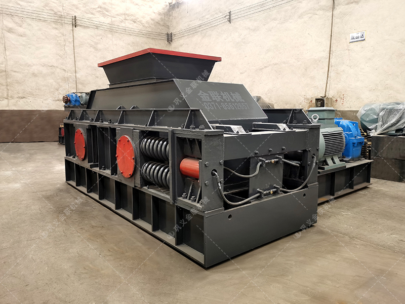 傳統破碎生產線為何要加裝對輥破碎機作為終破設備？