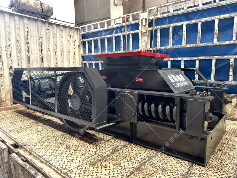 高碳硅鐵特別脆？防過粉碎雙齒輥有何特殊設計？