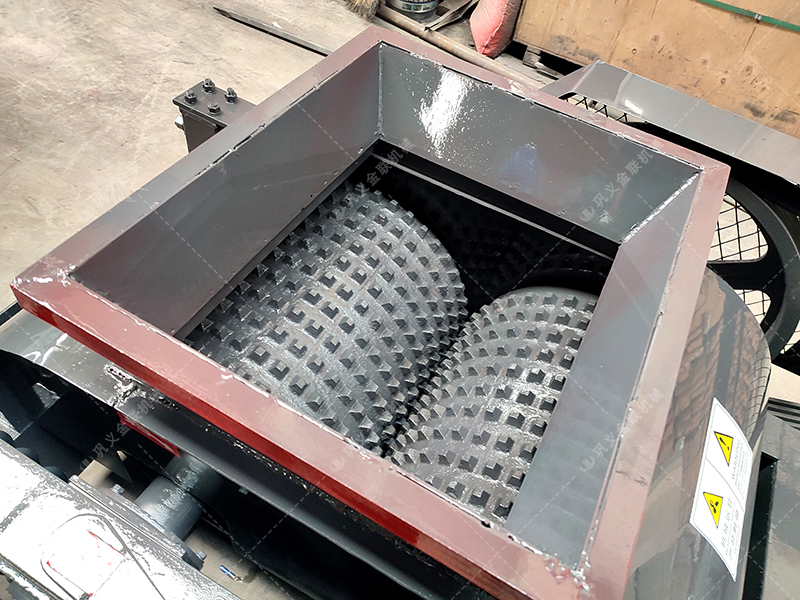 瀝青銑刨料破碎難題多？看雙齒輥破碎機(jī)如何 “啃硬骨頭” 出細(xì)活